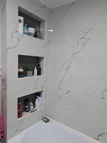 Apartament cu 3 camere decomandat în 1 Decembrie