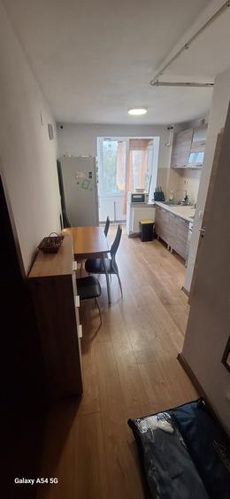 Apartament cu 2 camere semidecomandat în Drumul Carului