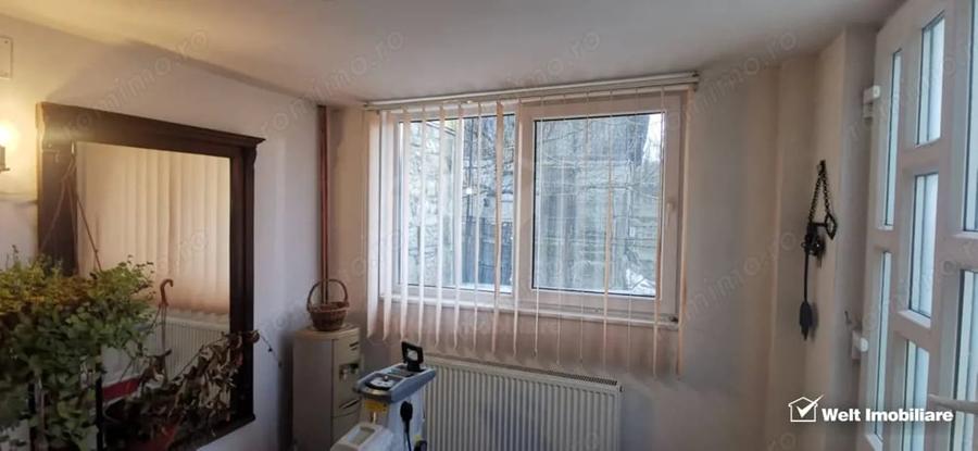 Casă cu Teren 1683 Mp în Băgara