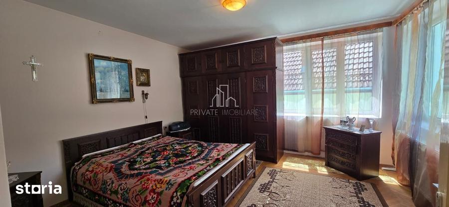 Casă cu 5 camere cu Teren 750 Mp în Central