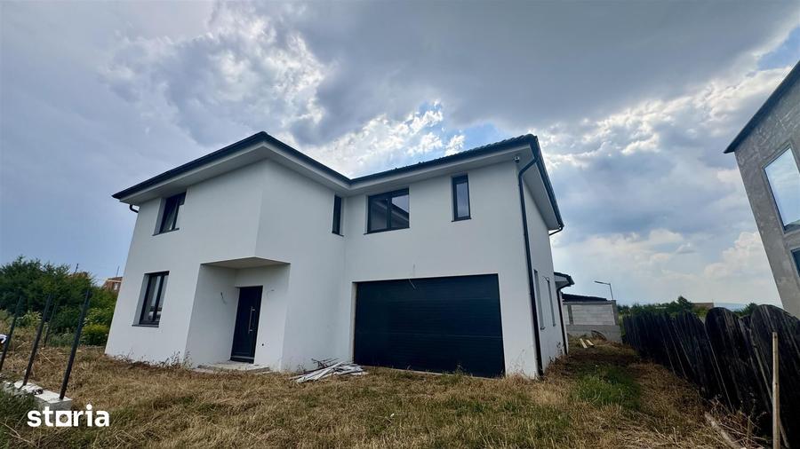 Casă cu 5 camere cu Teren 500 Mp în Central