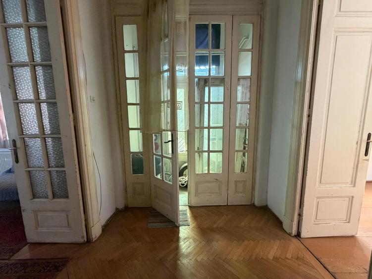 Casă individuală cu 8 camere cu Canalizare în Mărășești