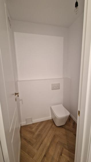 Apartament cu 10 camere decomandat în Mihai Bravu