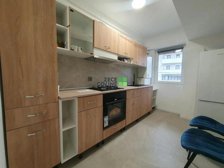 Apartament cu 3 camere semidecomandat în Central