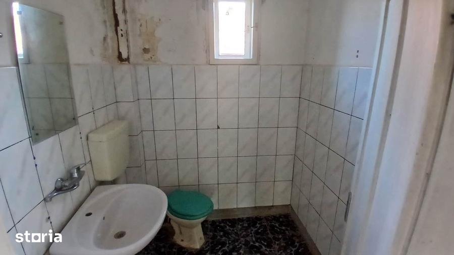 Casă cu 5 camere cu Teren 360 Mp în Caransebeș