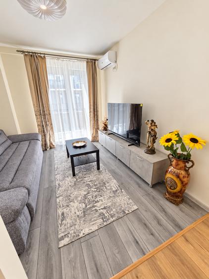 Apartament cu 3 camere decomandat, mobilat în Aradului