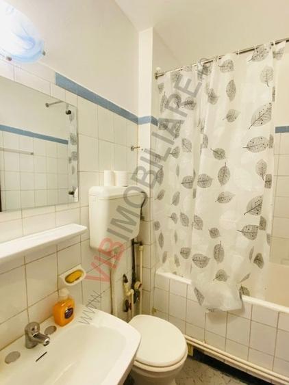 Garsonieră decomandată în Balta Albă