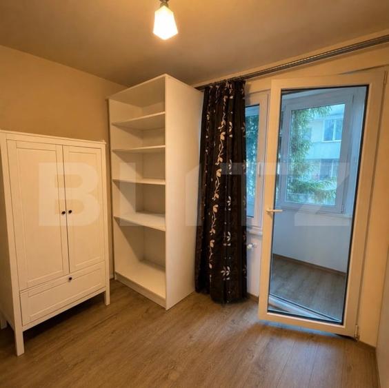 Apartament cu 4 camere decomandat, mobilat în Tudor