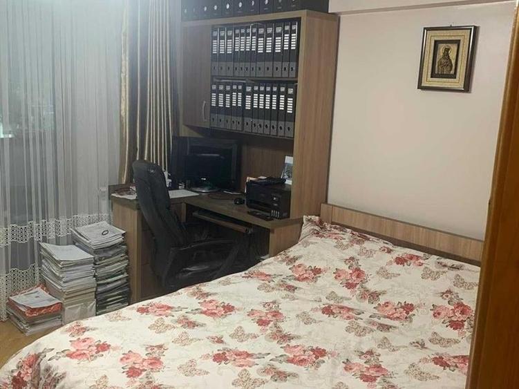 Apartament cu 4 camere decomandat în Burdujeni
