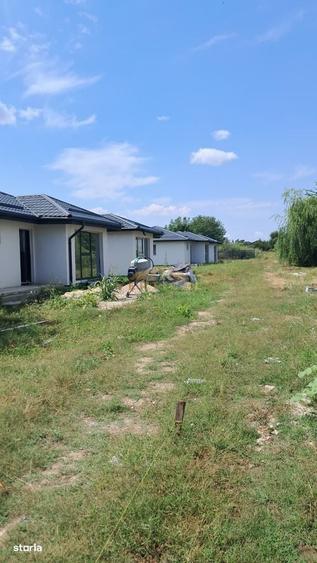 Casă cu 3 camere în Berceni