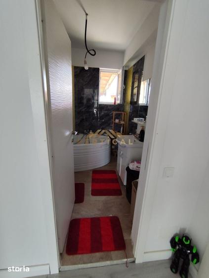 Casă cu 5 camere cu Teren 280 Mp în Vidra