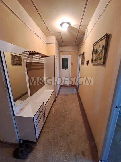 Apartament cu 3 camere decomandat în Spitalul Județean