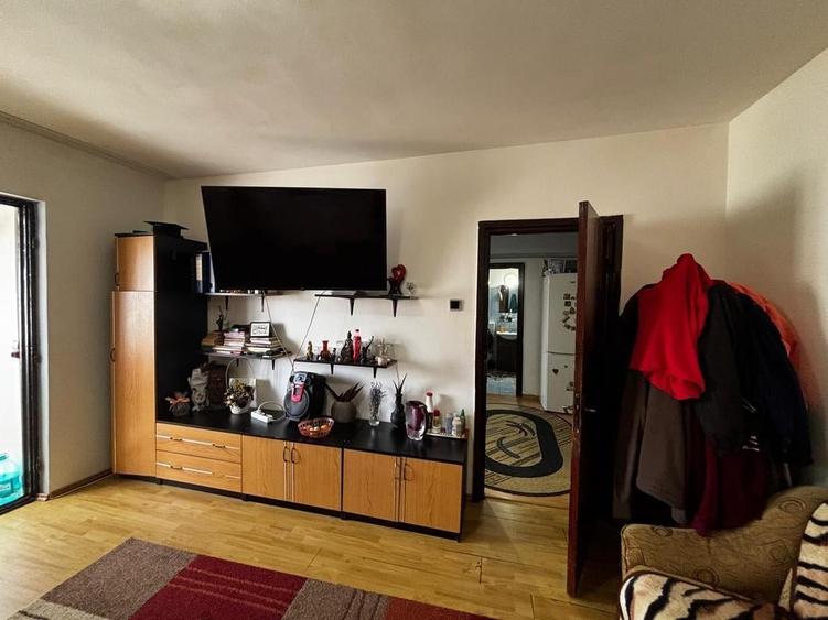 Apartament cu 2 camere decomandat, mobilat în Ostroveni
