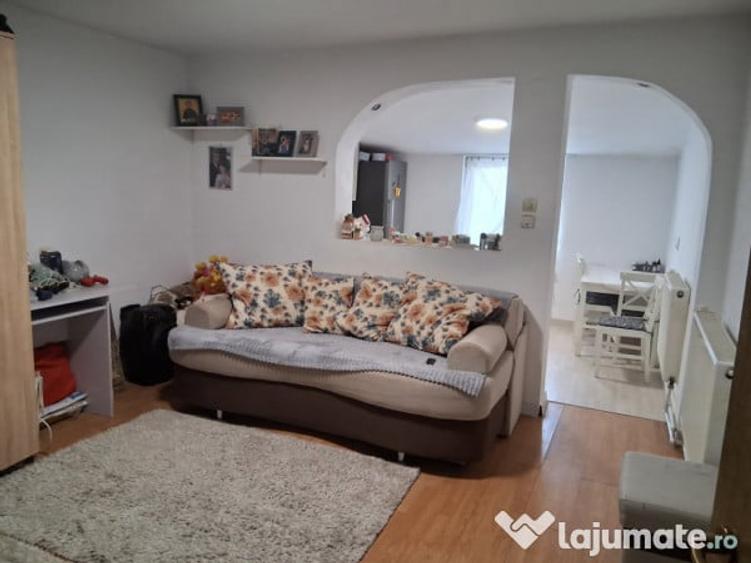 Casă cu 7 camere cu Teren 863 Mp în Brestei