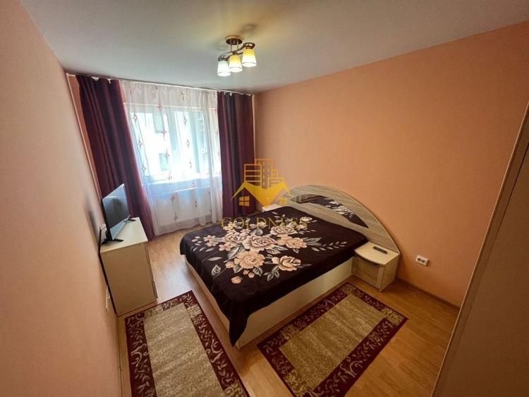 Apartament cu 3 camere semidecomandat, mobilat în Dâmbul Rotund