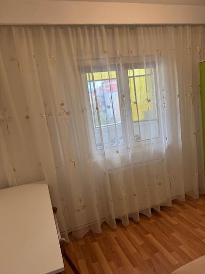Apartament cu 4 camere decomandat în Mărăști