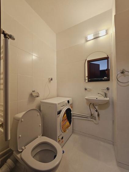 Apartament cu 3 camere decomandat, mobilat în Nerva Traian