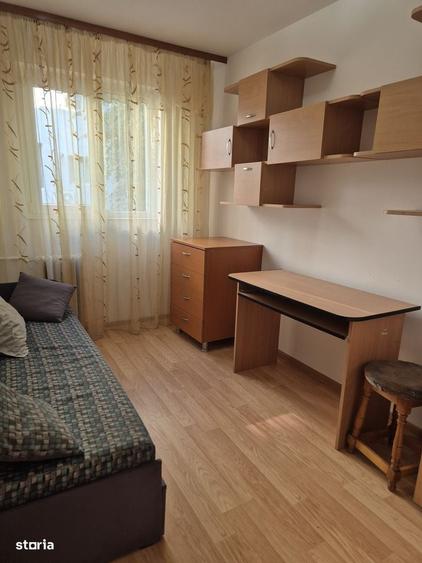 Apartament cu 3 camere nedecomandat în Malu Roșu