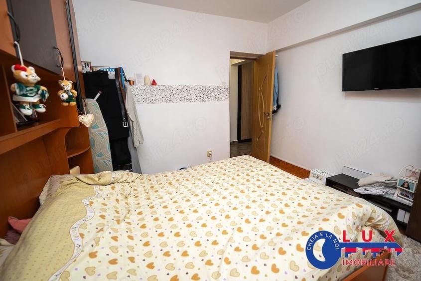 Apartament cu 4 camere decomandat în Babadag