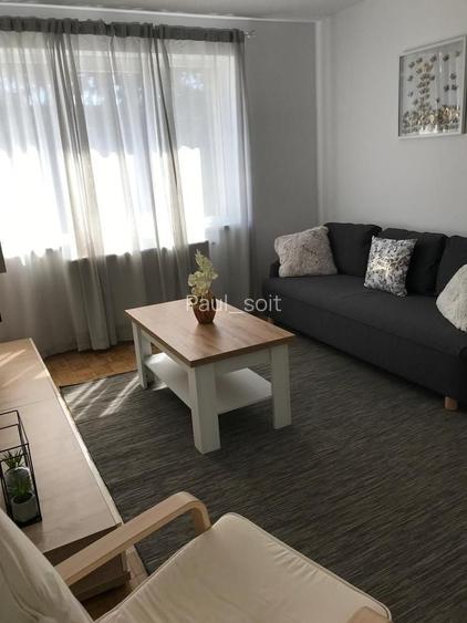 Apartament 2 camere decomandate etaj 3 din 4 str Petuniei Grigorescu