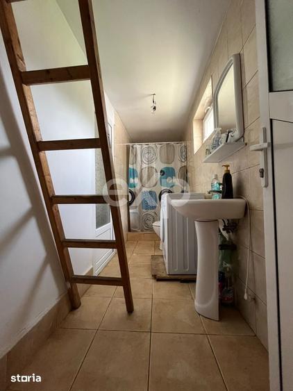 Casă cu 3 camere cu Teren 1140 Mp în Central