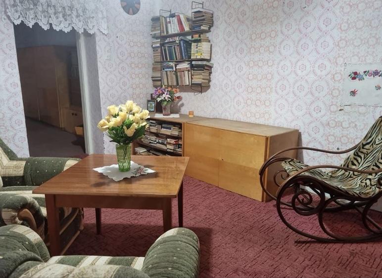 Casă cu 3 camere în Iratoșu