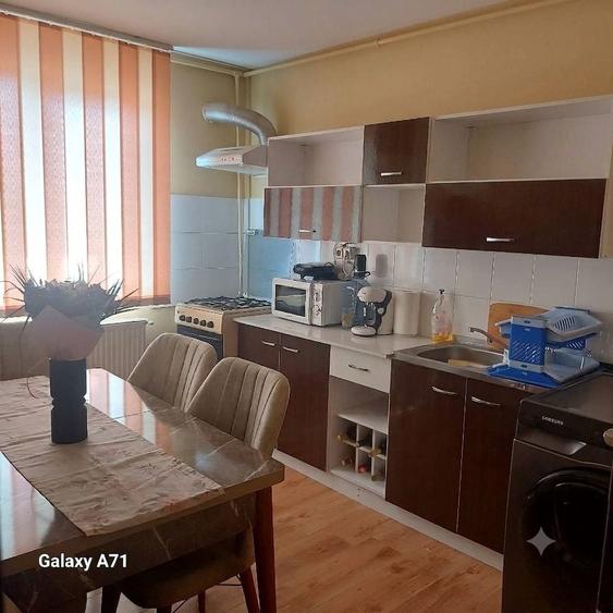 Apartament cu 2 camere semidecomandat în Berca