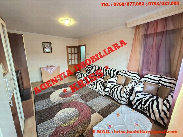 Apartament cu 3 camere decomandat în Exercițiu