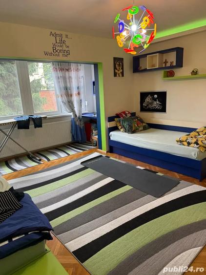 Apartament cu 4 camere decomandat în Funcționarilor