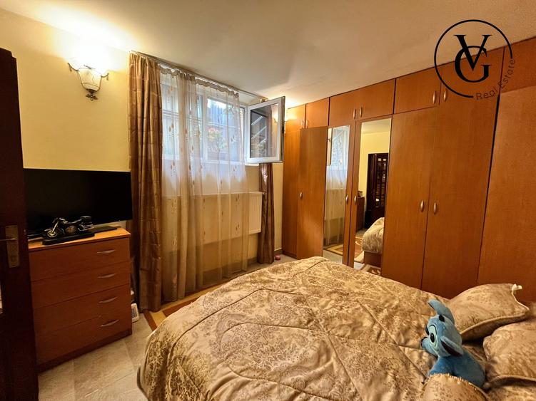 Casă individuală cu 4 camere cu Canalizare în Domenii