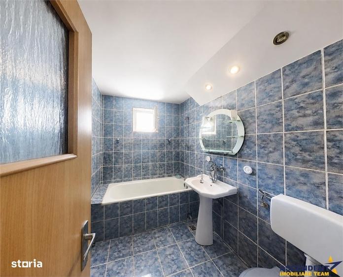 Apartament cu 2 camere decomandat în Rovinari