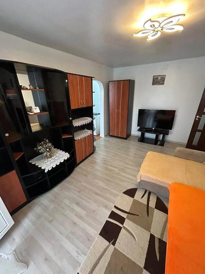 De inchiriat apartament cu 2 camere, spatios, cu balcon. 1200lei luna - 13