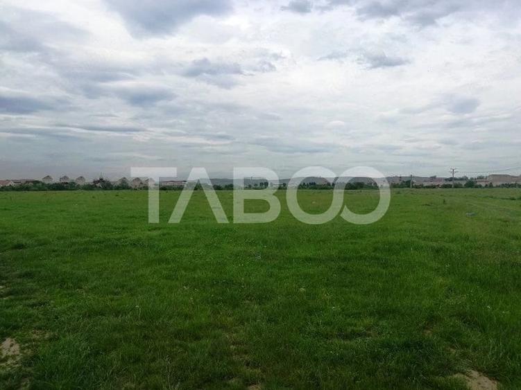 Teren de 4700 mp, în Central