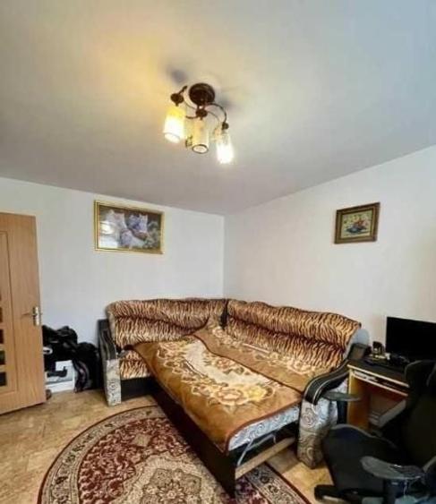 Apartament cu 3 camere decomandat în Inel I
