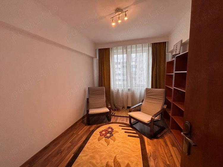 Apartament cu 3 camere decomandat în Tineretului