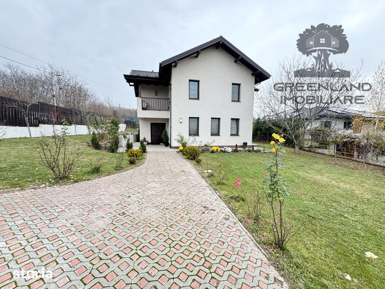 Casă cu 5 camere cu Teren 1180 Mp în Păcurari