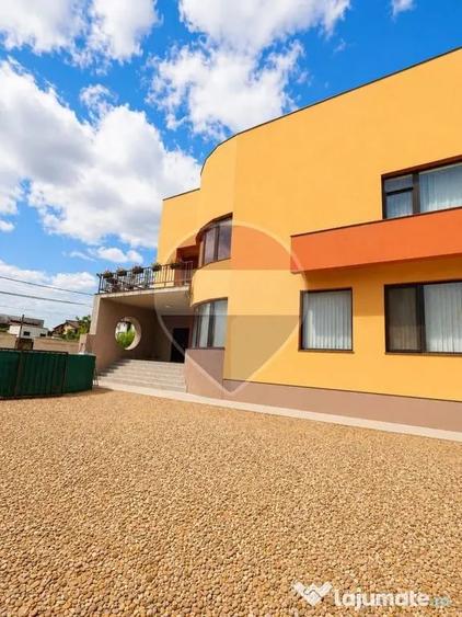 Casă cu 12 camere cu Teren 750 Mp în Fundeni