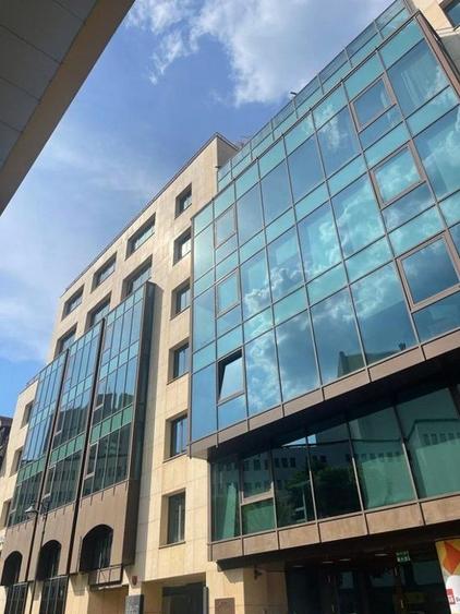 Birou, de 1,985 mp, în Universitate