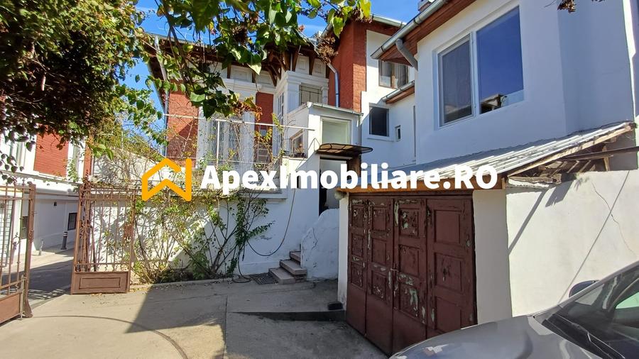 Apartament cu 5 camere decomandat, mobilat în Unirii
