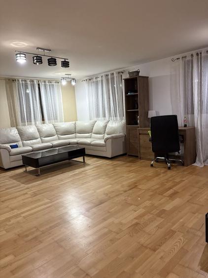 Casă cu 4 camere în Remuș