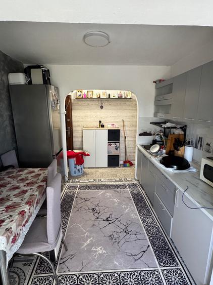 Apartament cu 2 camere decomandat în Exterior Vest