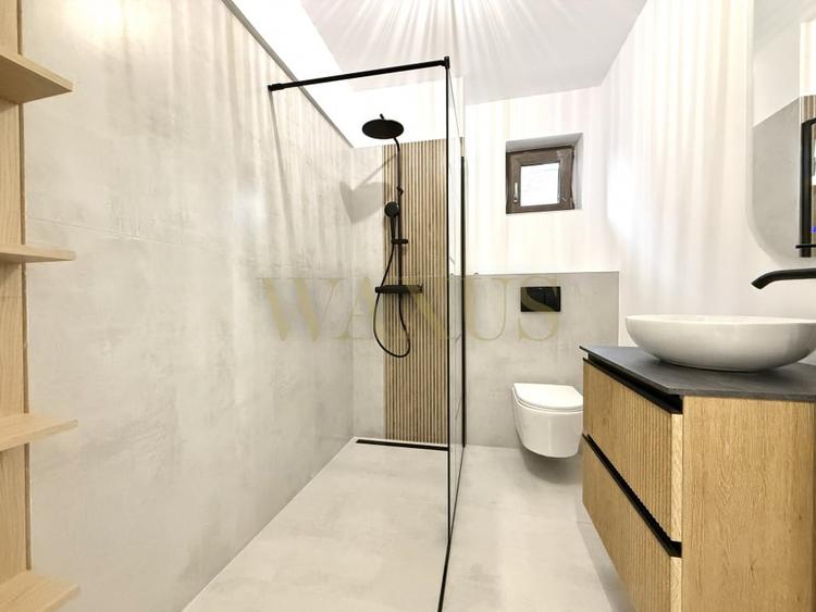 Apartament cu 3 camere semidecomandat, mobilat în Borhanci