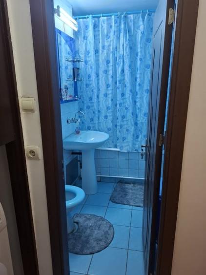 Apartament cu 2 camere decomandat, mobilat în Filiași