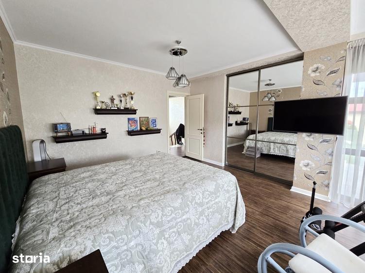 Casă cu 4 camere cu Teren 600 Mp în Central