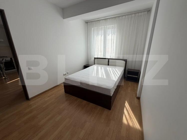 Apartament cu 2 camere semidecomandat, mobilat în Florești