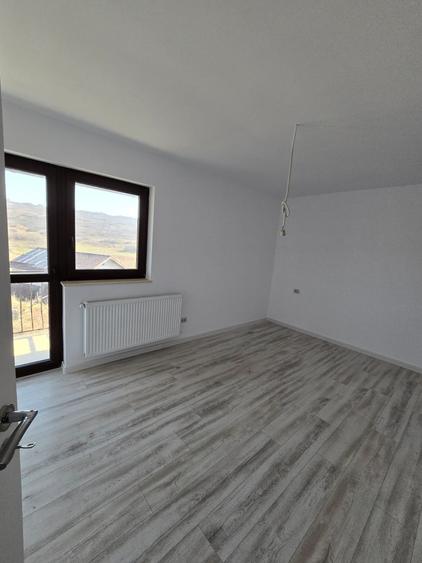 Duplex cu 3 camere cu Canalizare în Miroslava