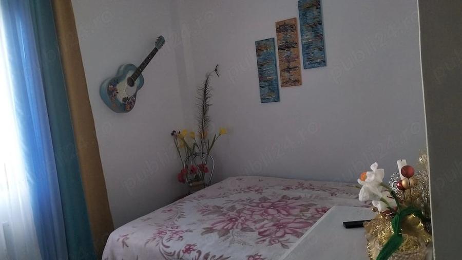 Apartament cu 2 camere decomandat în Lazu