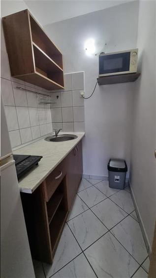 Garsonieră decomandată, mobilată în Brașovul Vechi