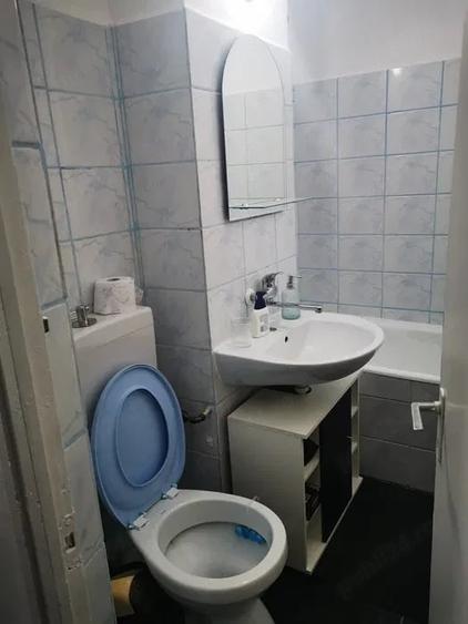 Garsonieră decomandată în UTA