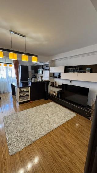Apartament cu 3 camere decomandat în Valea Rosie